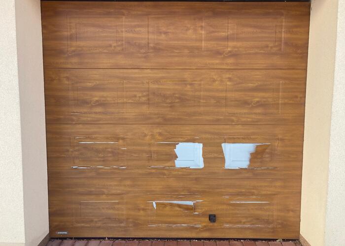 Grajewo ogłoszenia: Sprzedam 4 panele od bramy garażowej w rozmiarze 2400mm x 2200 mm...